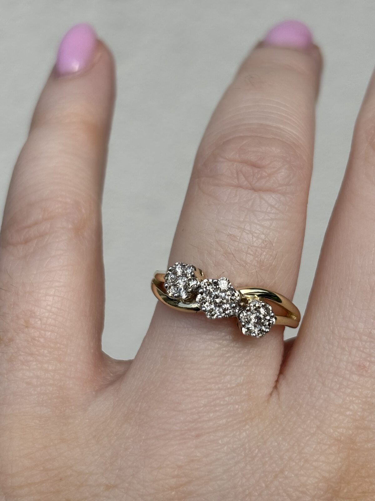 9ct Yellow Gold Diamond Flower Trilogy