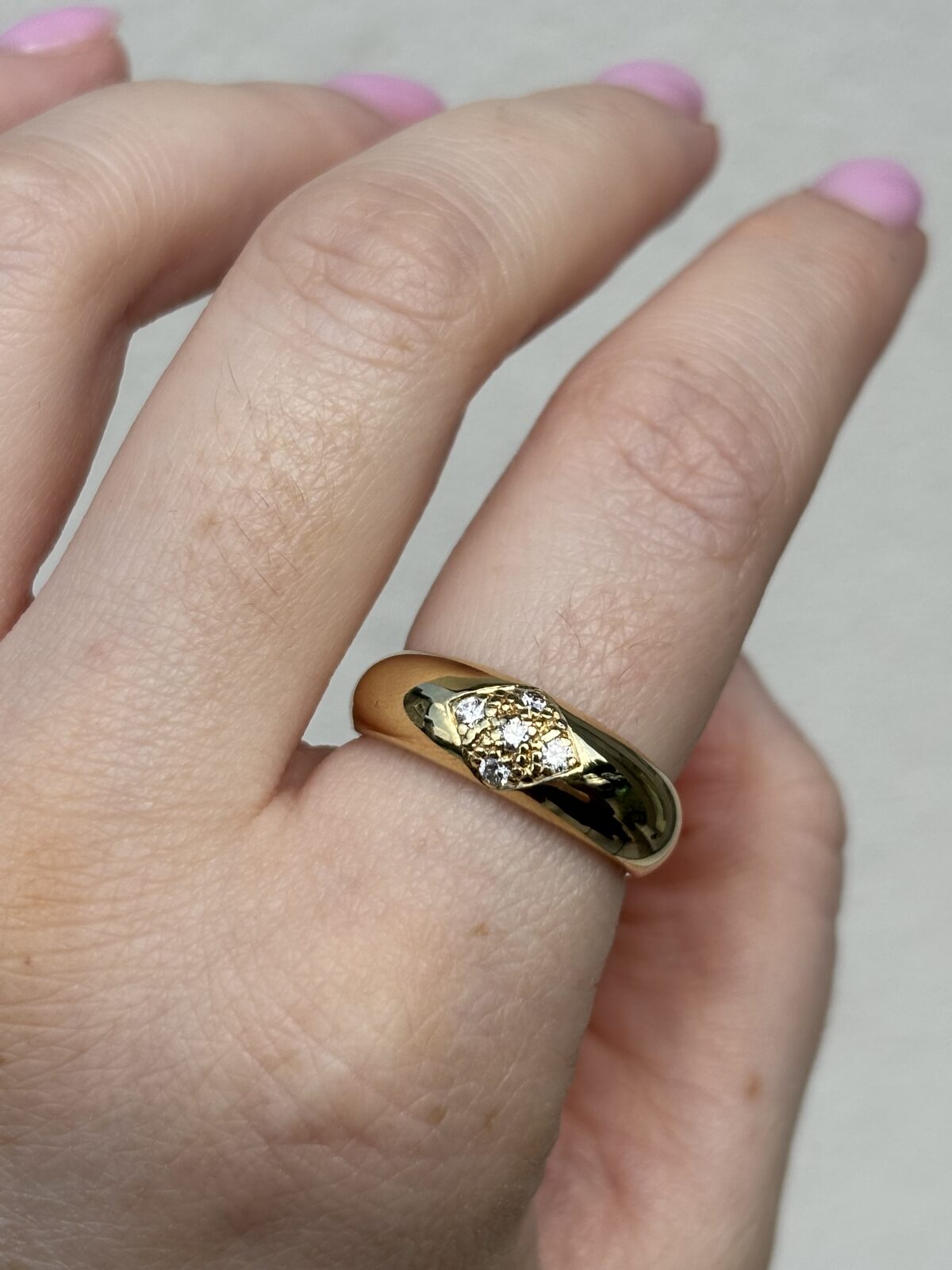 18ct Yellow Gold Diamond Dome Ring