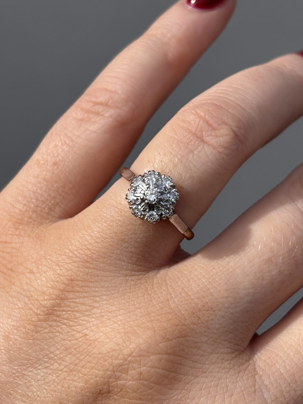18ct Yellow and White Gold Antique Diamond Daisy Ring