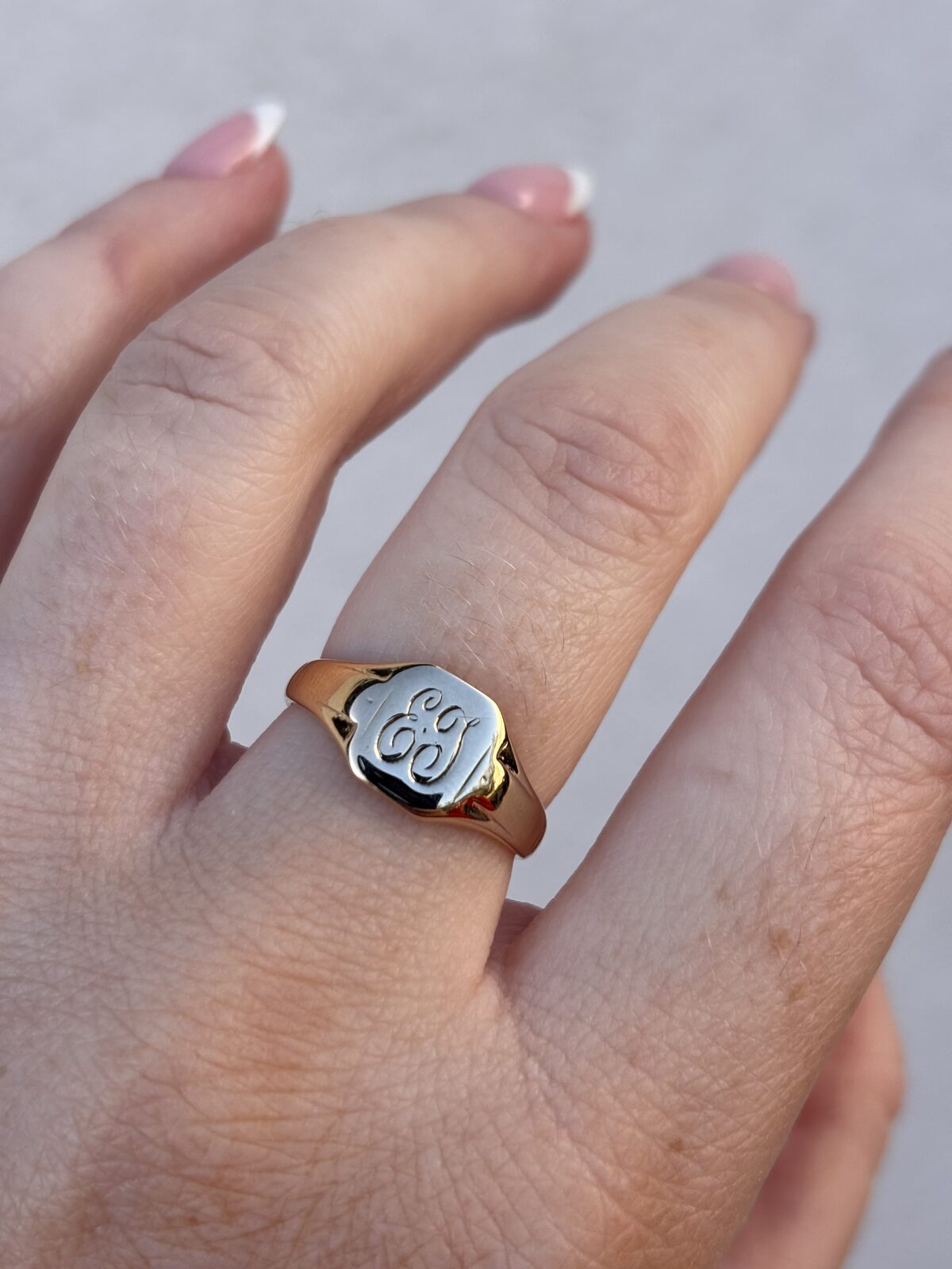 9ct Yellow Gold ‘EJ’ Signet Ring