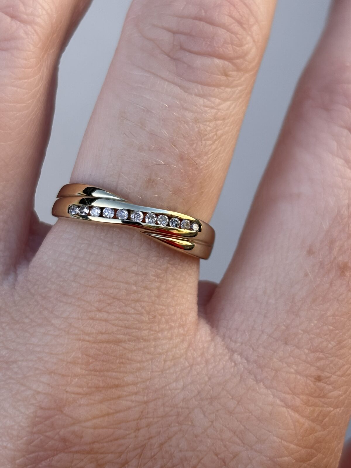 9ct Yellow Gold Diamond Crossover Ring