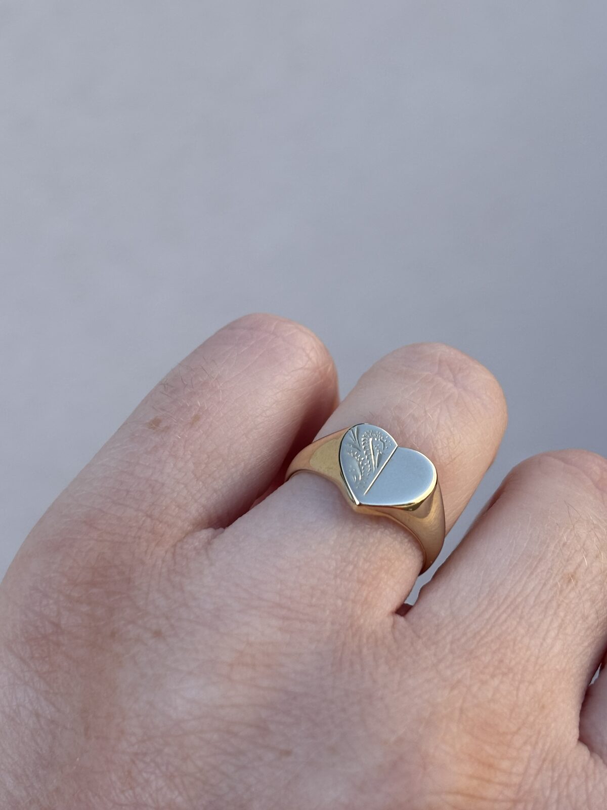 9ct Yellow Gold Heart Signet view 4