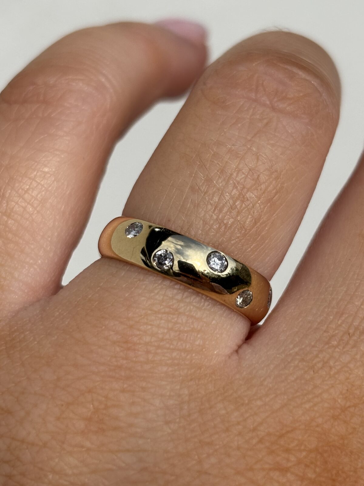 9ct Yellow Gold Diamond Etoile Band