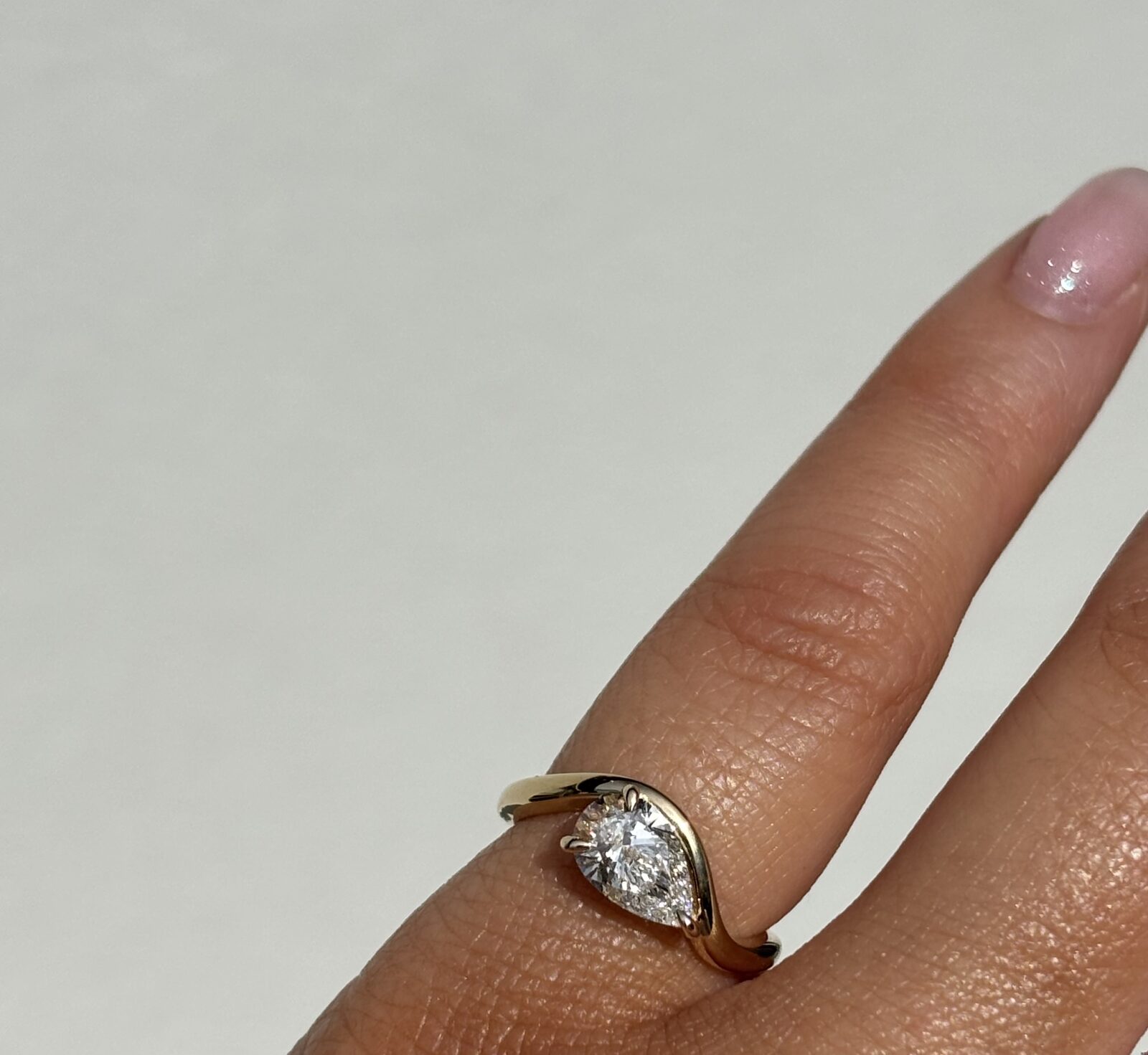 9ct Yellow Gold Pear-cut Lab Diamond Solitaire view 4