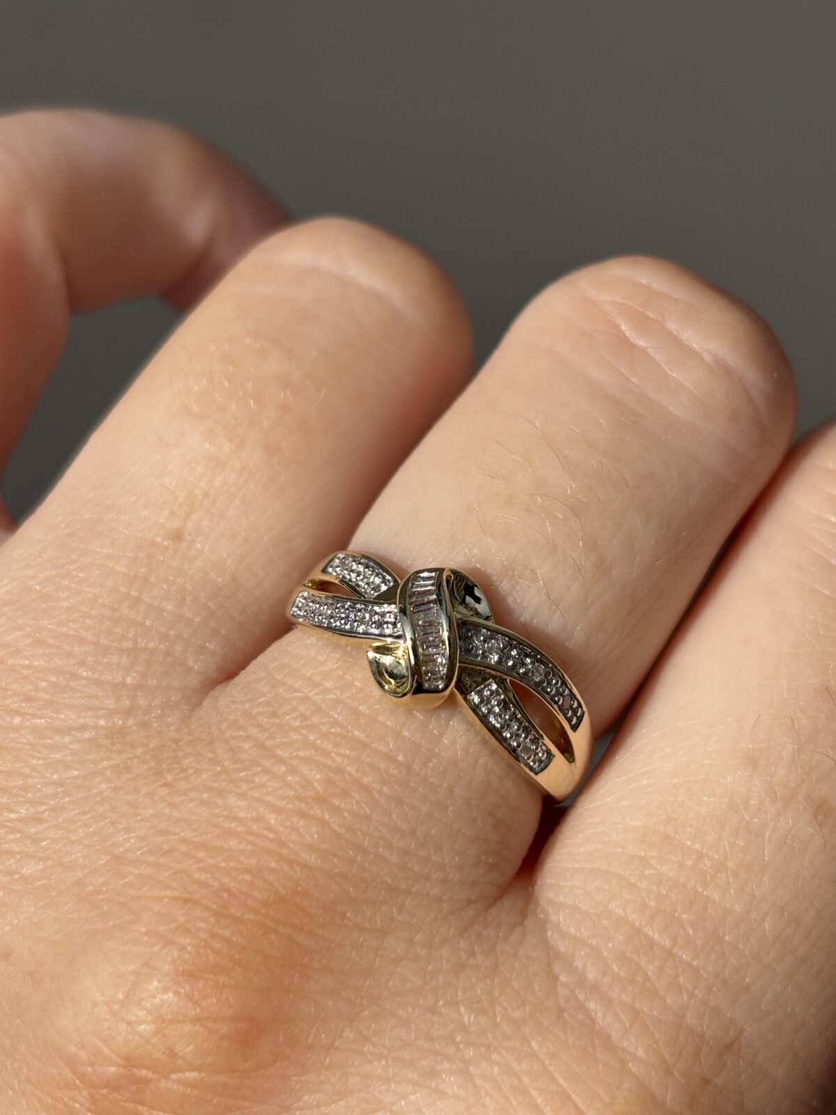 9ct Yellow Gold Diamond Knot Ring