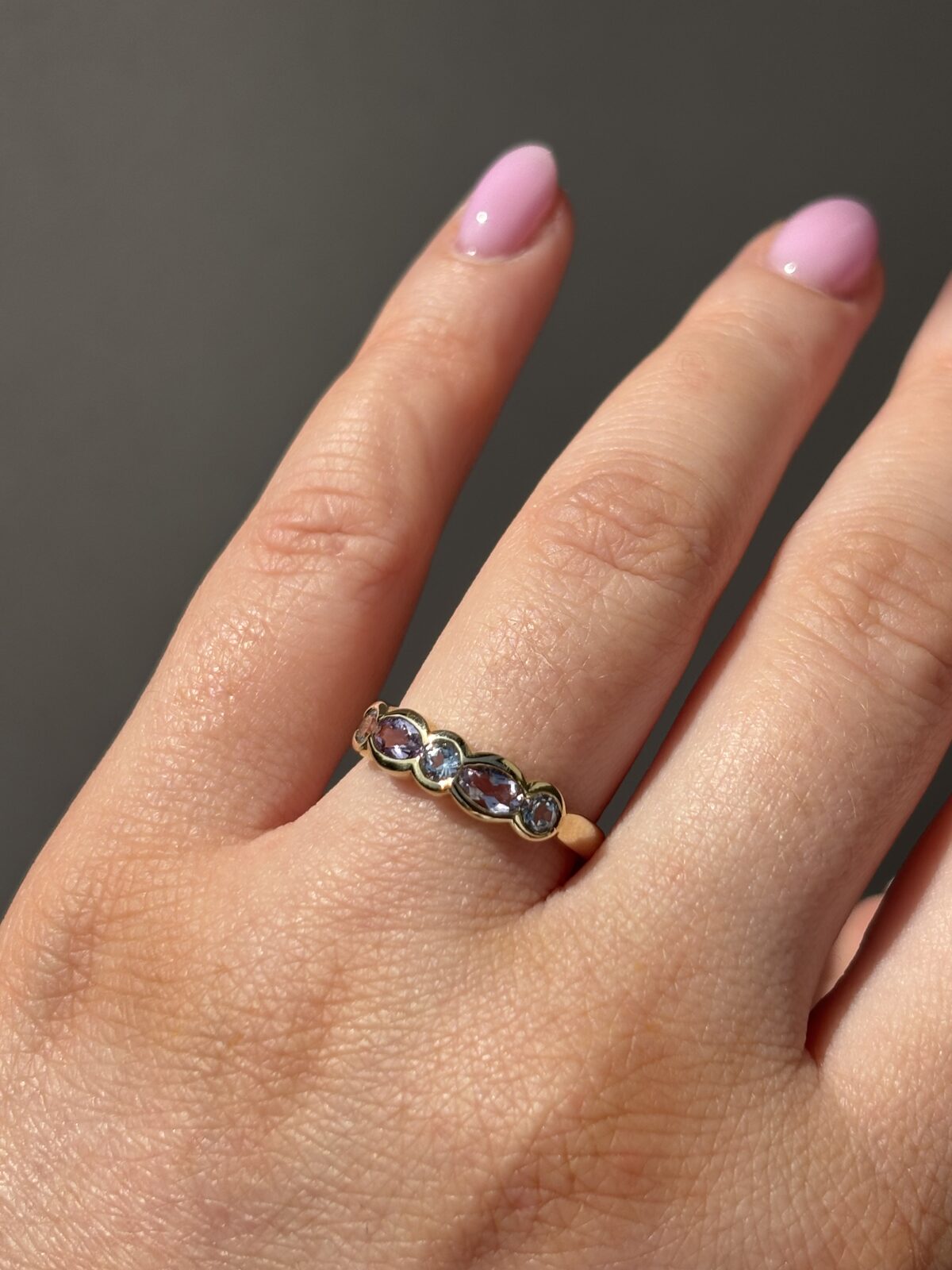 9ct Yellow Gold Amethyst and Topaz Band view 3